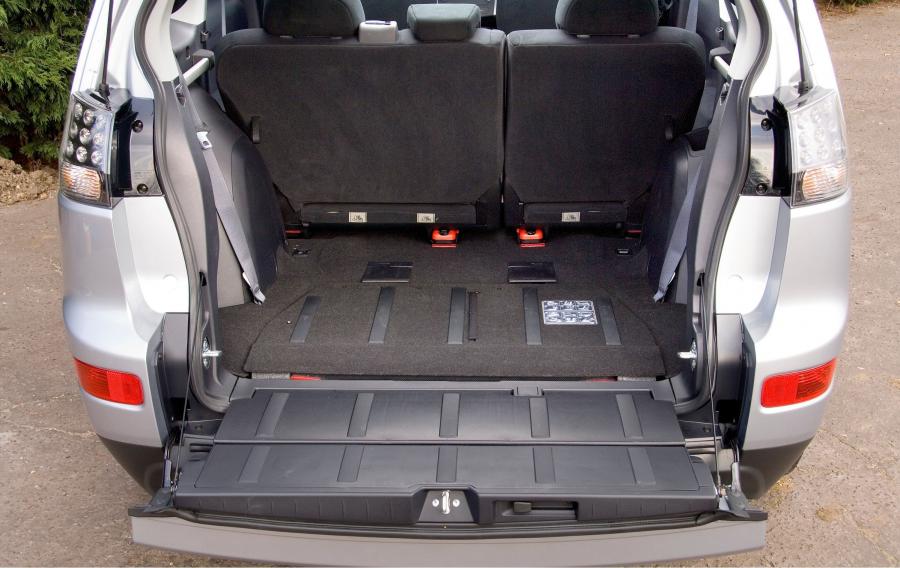  Mitsubishi Outlander Warrior 2007 года  (UK) (фото 8 из 39)